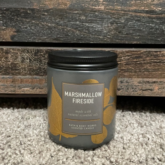 Marshmallow fireside candle